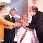 21st National Awards Awrdee Arun Bali receiving his Award
