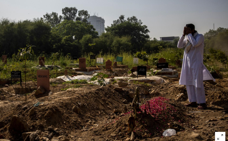  Delhi’s oldest graveyard clears space to bury coronavirus dead