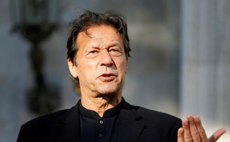  Pakistan PM Khan tests positive for COVID-19, urges people to vaccinate