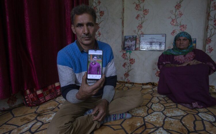  Kashmir: A father digging up the ground to find his missing son