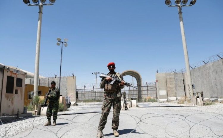  Bagram: Last US and Nato forces leave key Afghanistan base