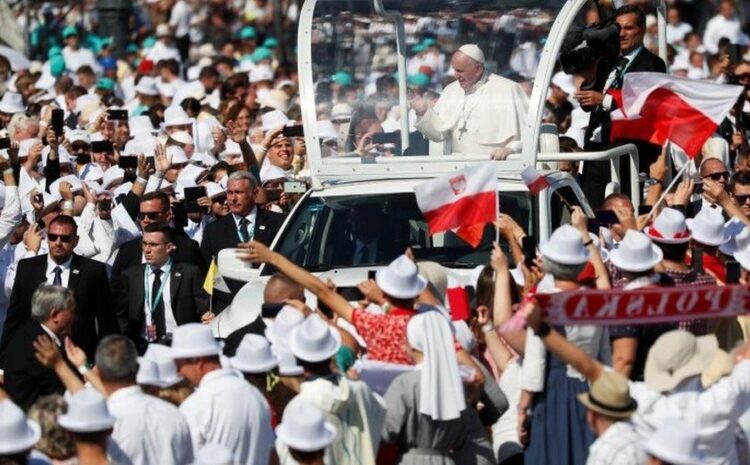 Pope warns of anti-Semitism as he visits Hungary