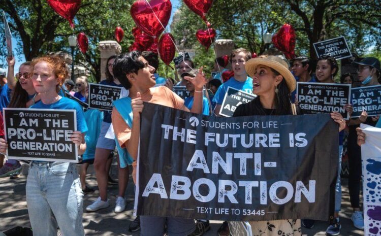 Texas abortion law: US Supreme Court votes not to block ban