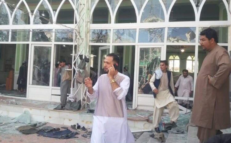  Afghanistan: Suicide attack hits Kandahar mosque during prayers