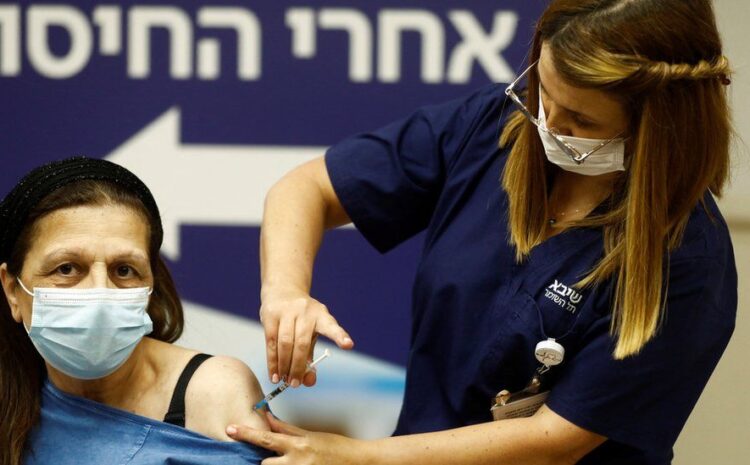  Covid: Israel Omicron spike could bring herd immunity but with risks – health boss