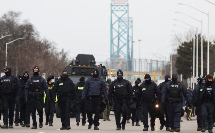  Canada bridge protesters cleared by police after a week of disruption