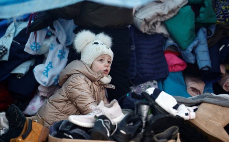 Ukraine conflict: Half a million flee as fighting rages