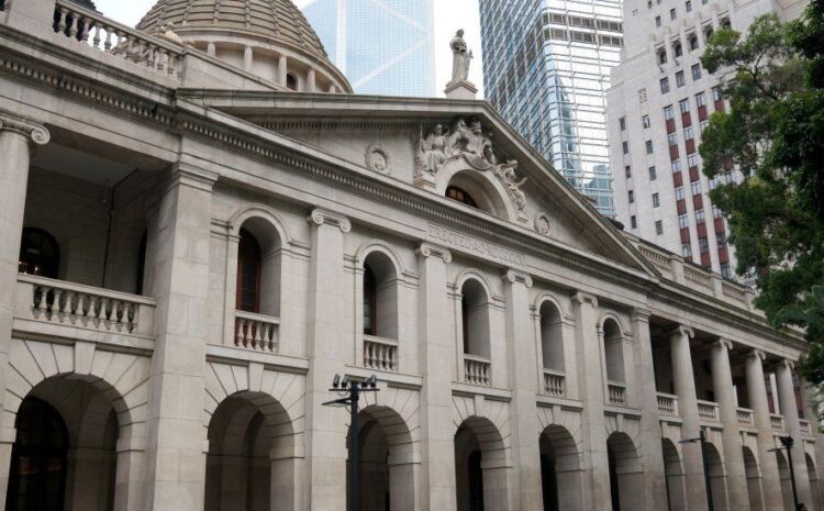 Hong Kong: Top UK judges resign from highest court
