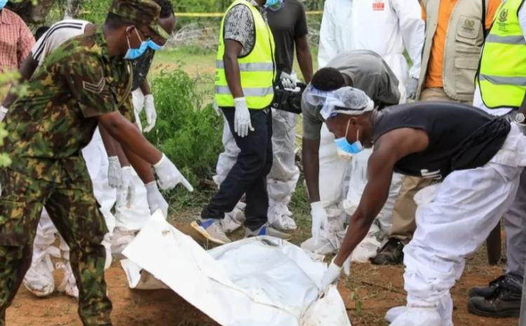  Kenya starvation cult: The unbearable stench of mass graves